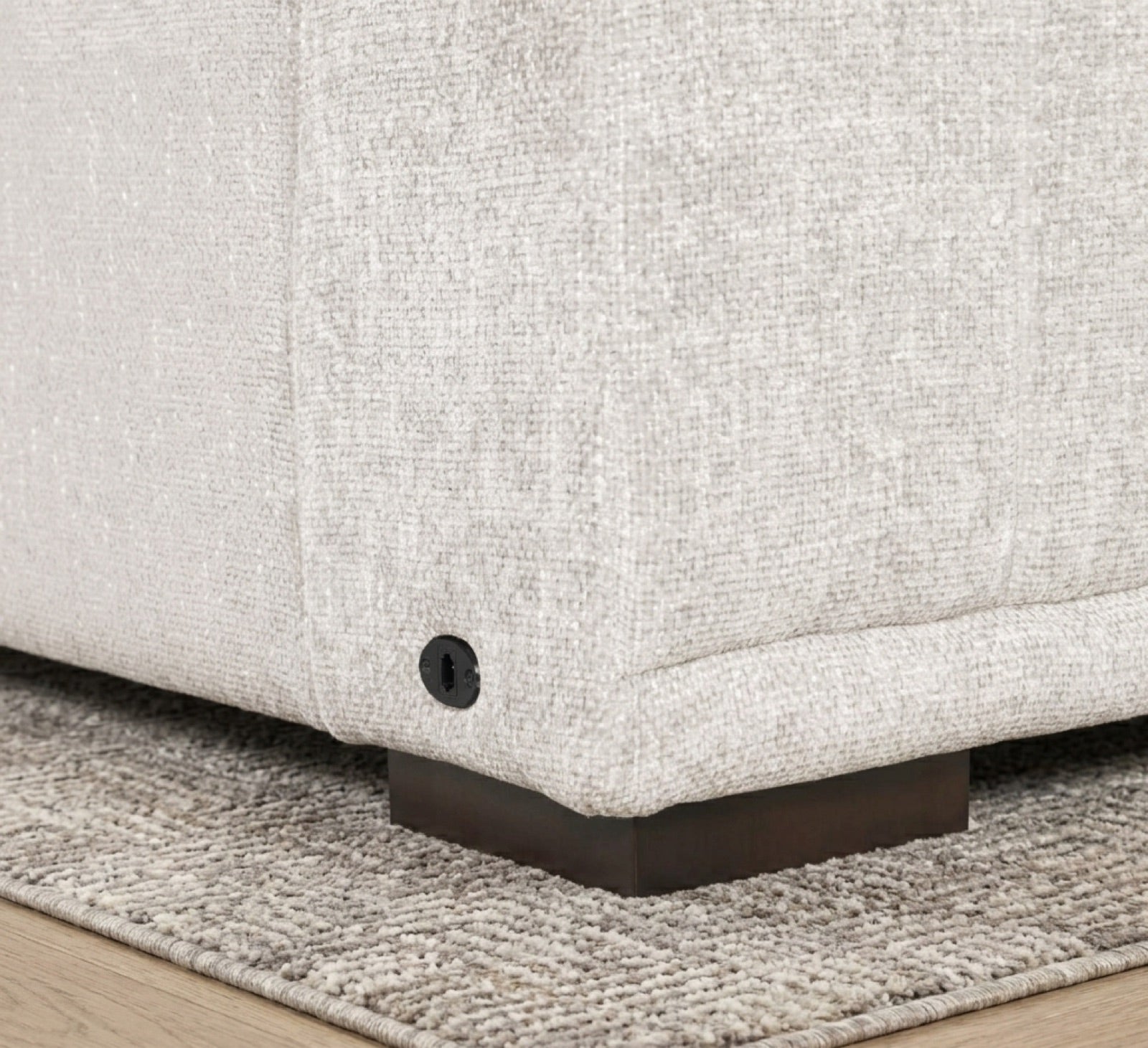 Avenue recline button