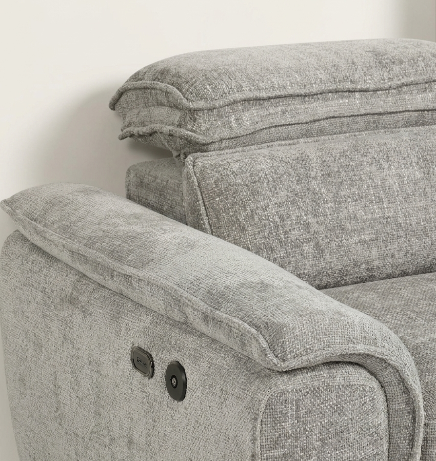 Everest armrest detail