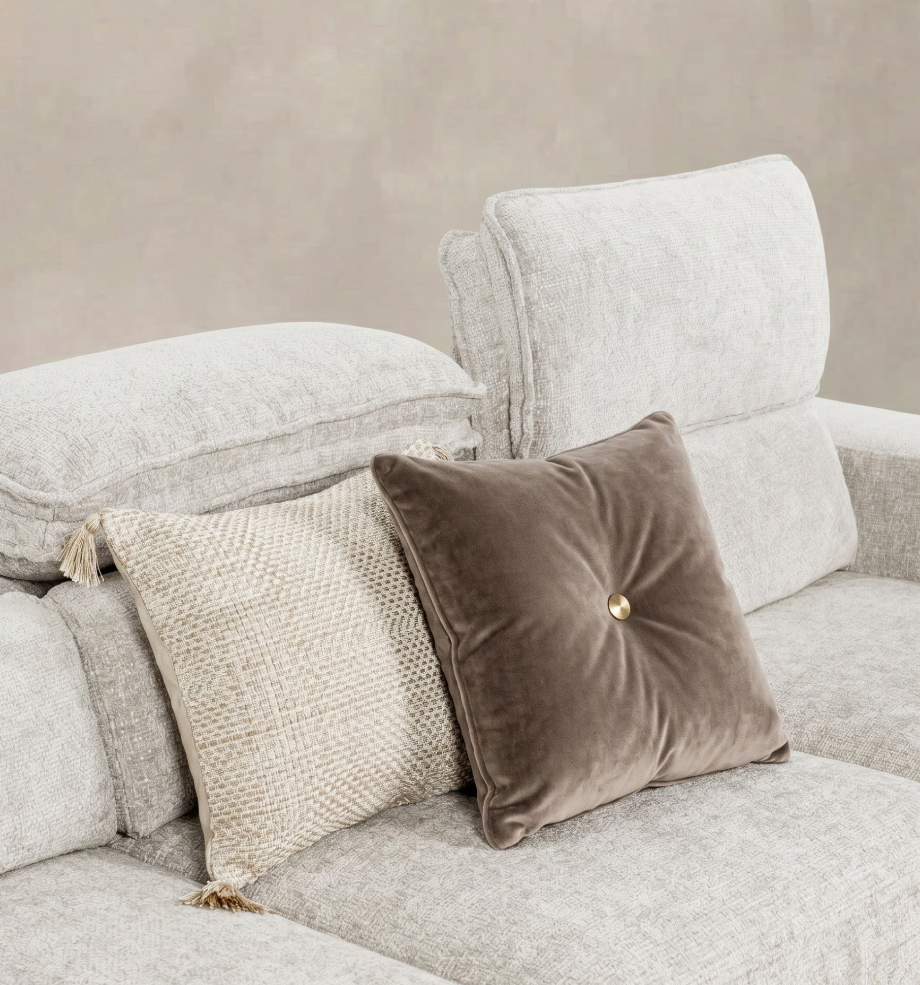 Flora cushion detail