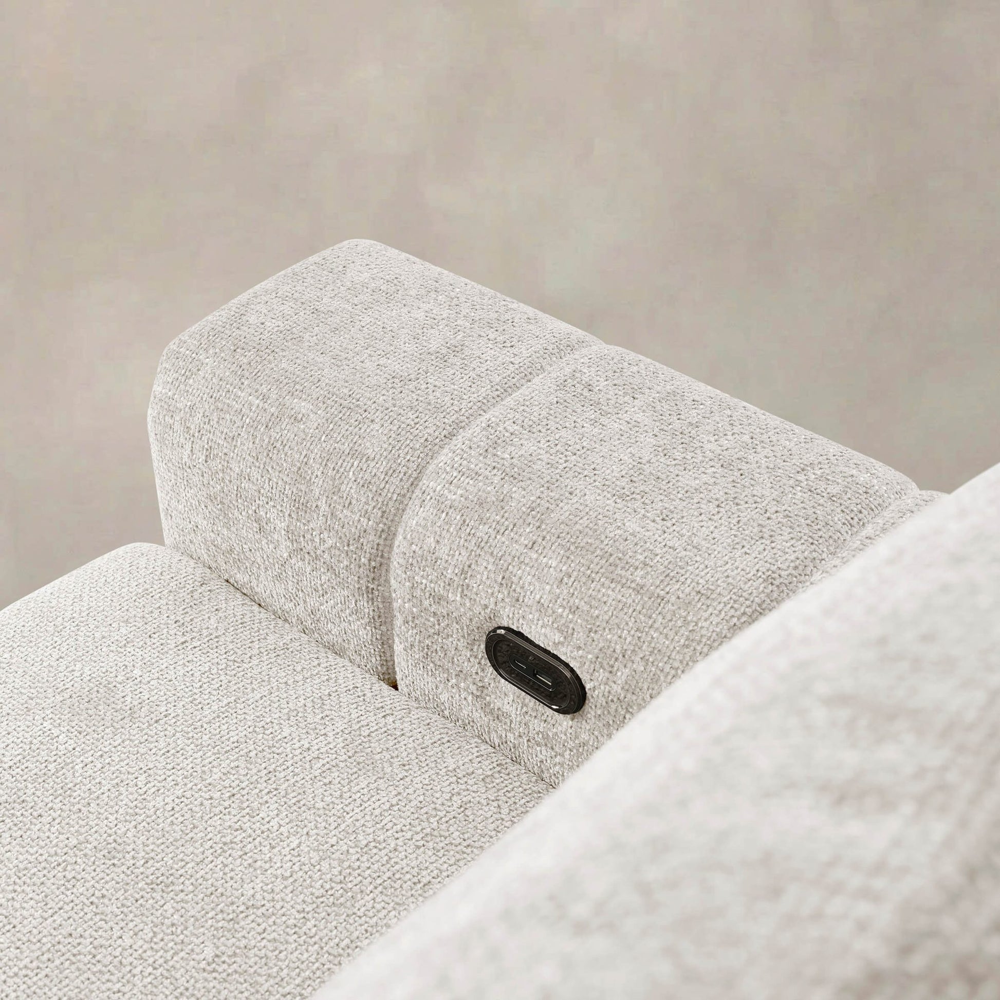 Palazzo USB charger port