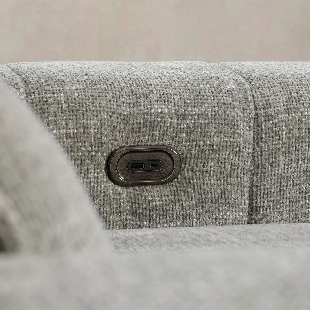 Vista USB charger port